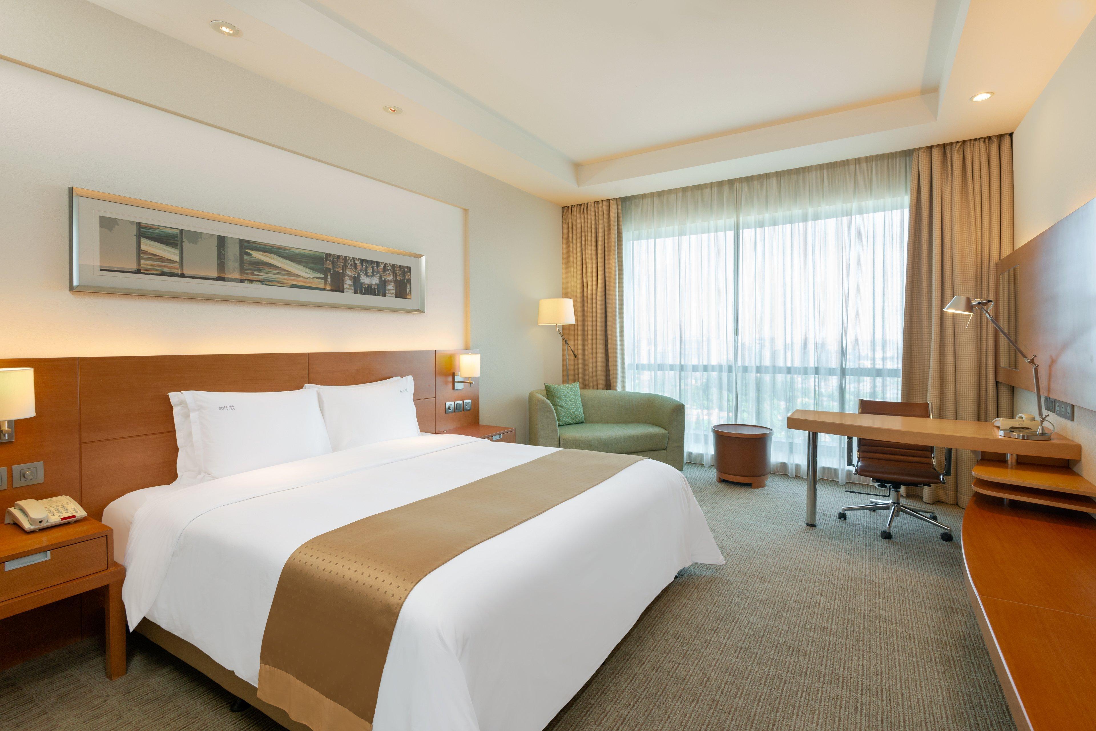 Holiday Inn Shanghai Pudong Kangqiao By Ihg - Free Shuttle Bus To Disney Land, Ins Swimming Pool Экстерьер фото