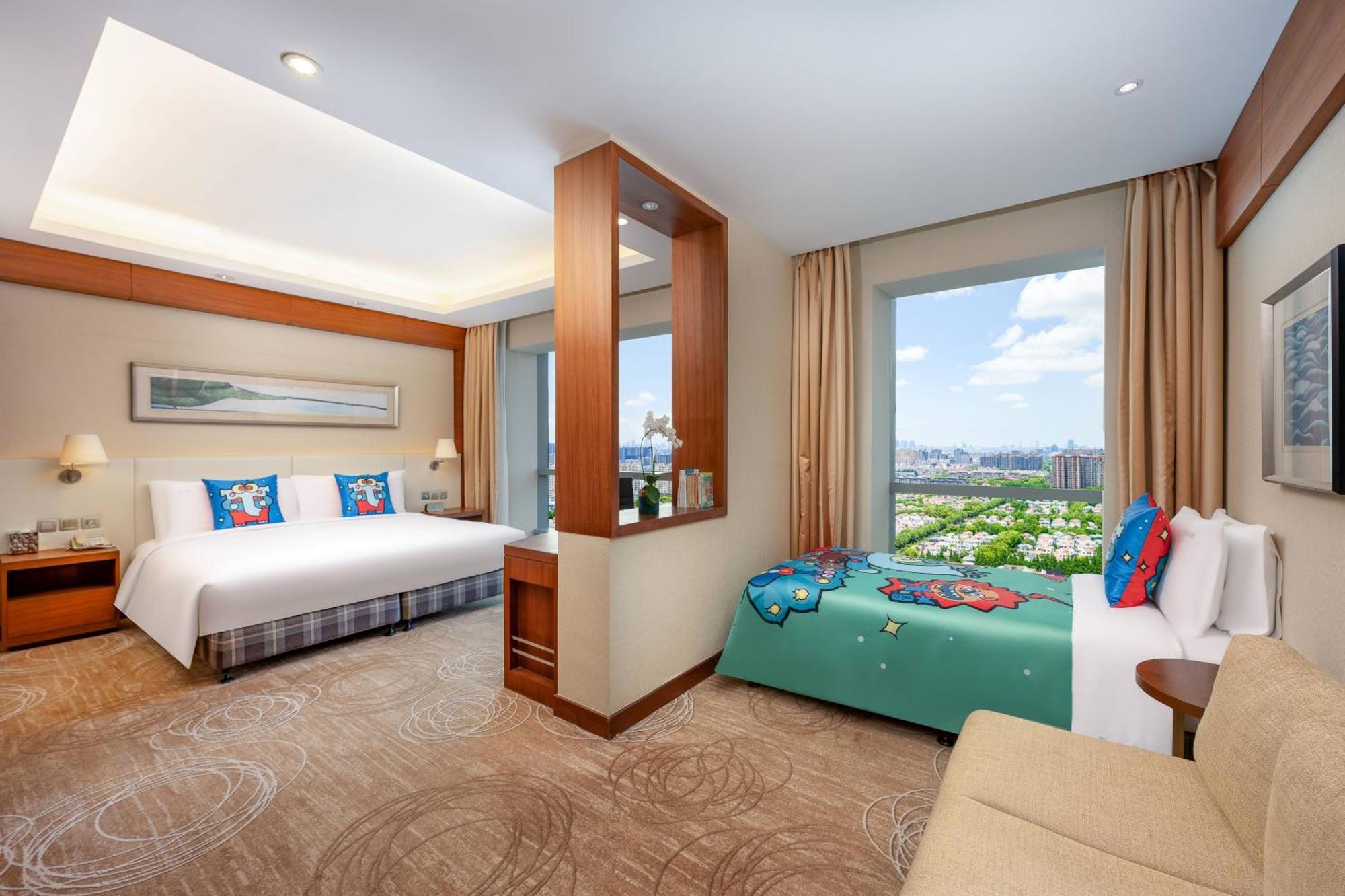 Holiday Inn Shanghai Pudong Kangqiao By Ihg - Free Shuttle Bus To Disney Land, Ins Swimming Pool Экстерьер фото